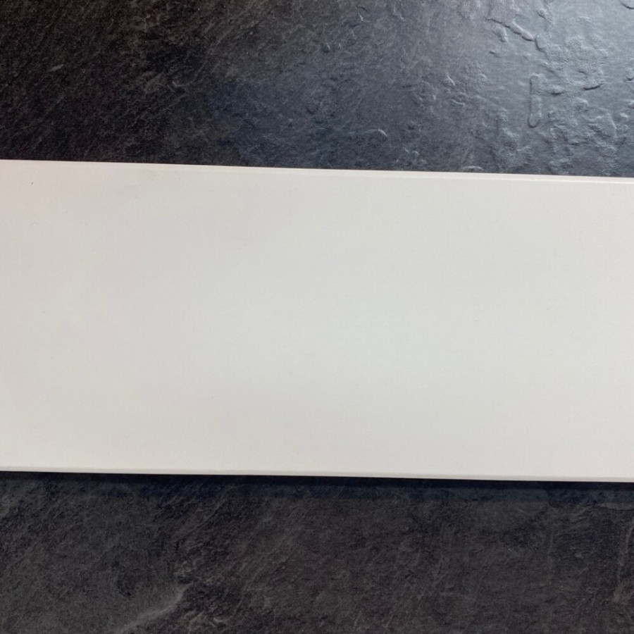 Плинтус ламинированный белый прямой FS809p/W110